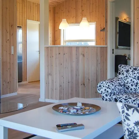 Nyaraló 2 Bedroom Stunning In Roslev
